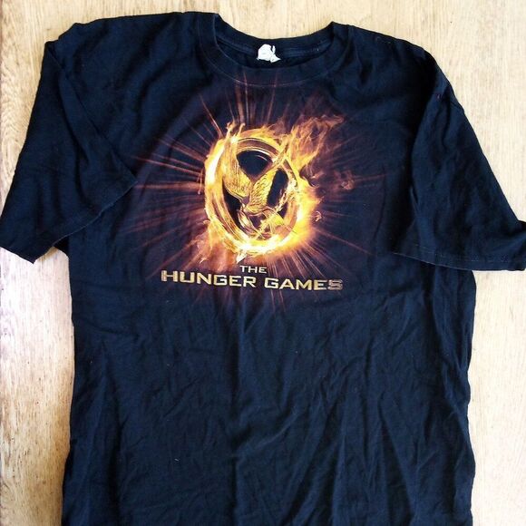 The Hunger Games 2012 Movie T-Shirt - Picture 2 of 9